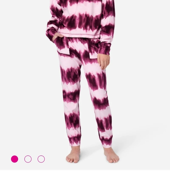 Patterned Hooded Pajama Set - Picture 2 of 5